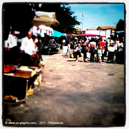 Le marché de Pélissanne en été 2011